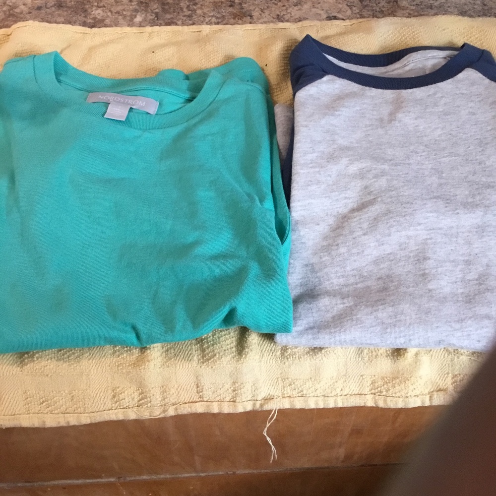 2 Nordstrom boys short sleeve tee shirts